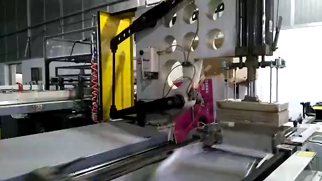 嘉興中聯機全自動組裝機奶包